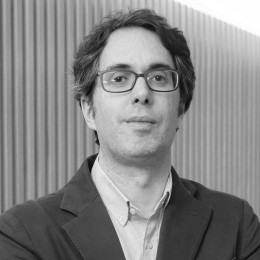 DR JORGE SOLÍS photo_bw DR JORGE SOLÍS photo_bw